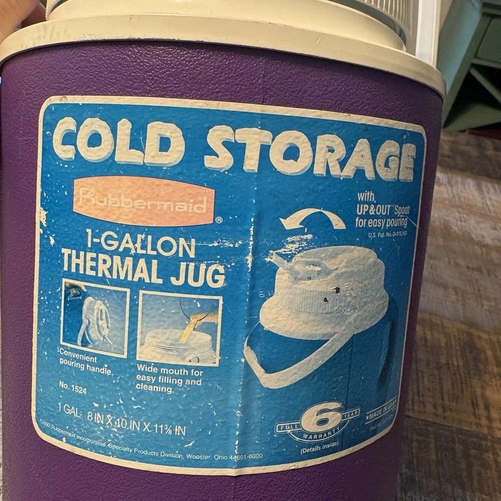 Vintage Rubbermaid/Gott 1 Gallon Water Beverage Cooler Handle #1524 Purple